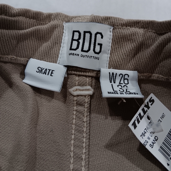BDG Women's (Size 26) Sand Color Utility Skate Pants (NWT) - Picture 5 of 12